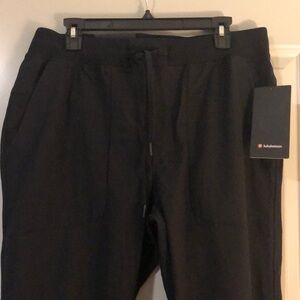 Men’s Lululemon joggers, black